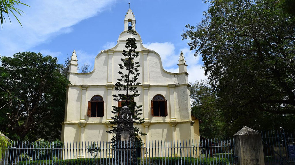 The Santa Cruz Cathedral Basilica & St Francis Church