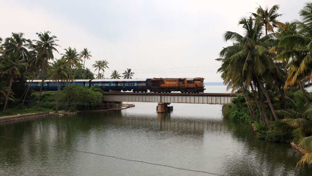 kerala to cochin bus travel time